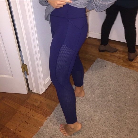 SOLD LULULEMON FIT PHYSIQUE TIGHT High Rise Mesh - Picture 2 of 10